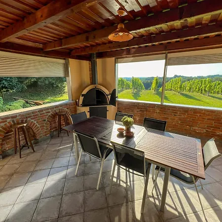 Semesterbostad Pocitniska Hisa Soncni Vrh *