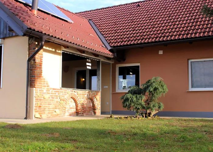 別荘 Pocitniska Hisa Soncni Vrh Spodnji Ivanjci