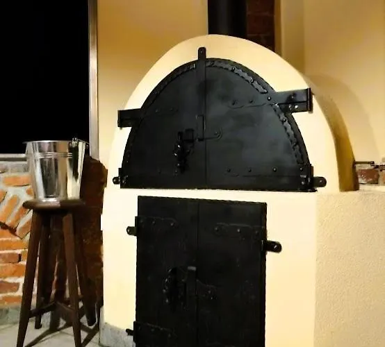 Pocitniska Hisa Soncni Vrh 別荘 *