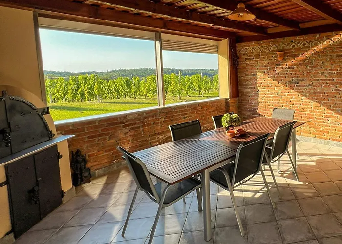 Pocitniska Hisa Soncni Vrh 別荘 *